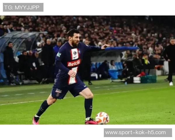 阿尔巴透露梅西希望巴萨为他举行致敬仪式以弥补离开方式的遗憾 阿尔巴透露梅西希望巴萨为他举行致敬仪式以弥补离开方式的遗憾